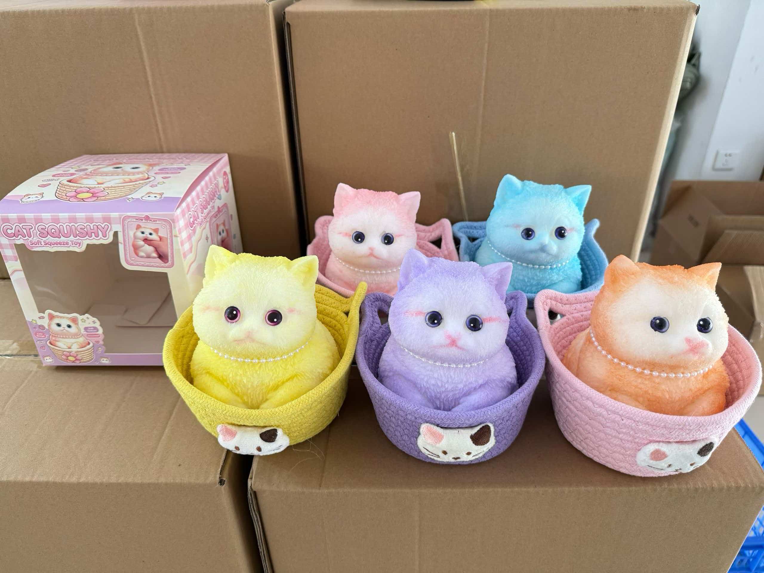 Colorful Lucky Cat Squishy Toy - Squishy Basket Cat Figurine